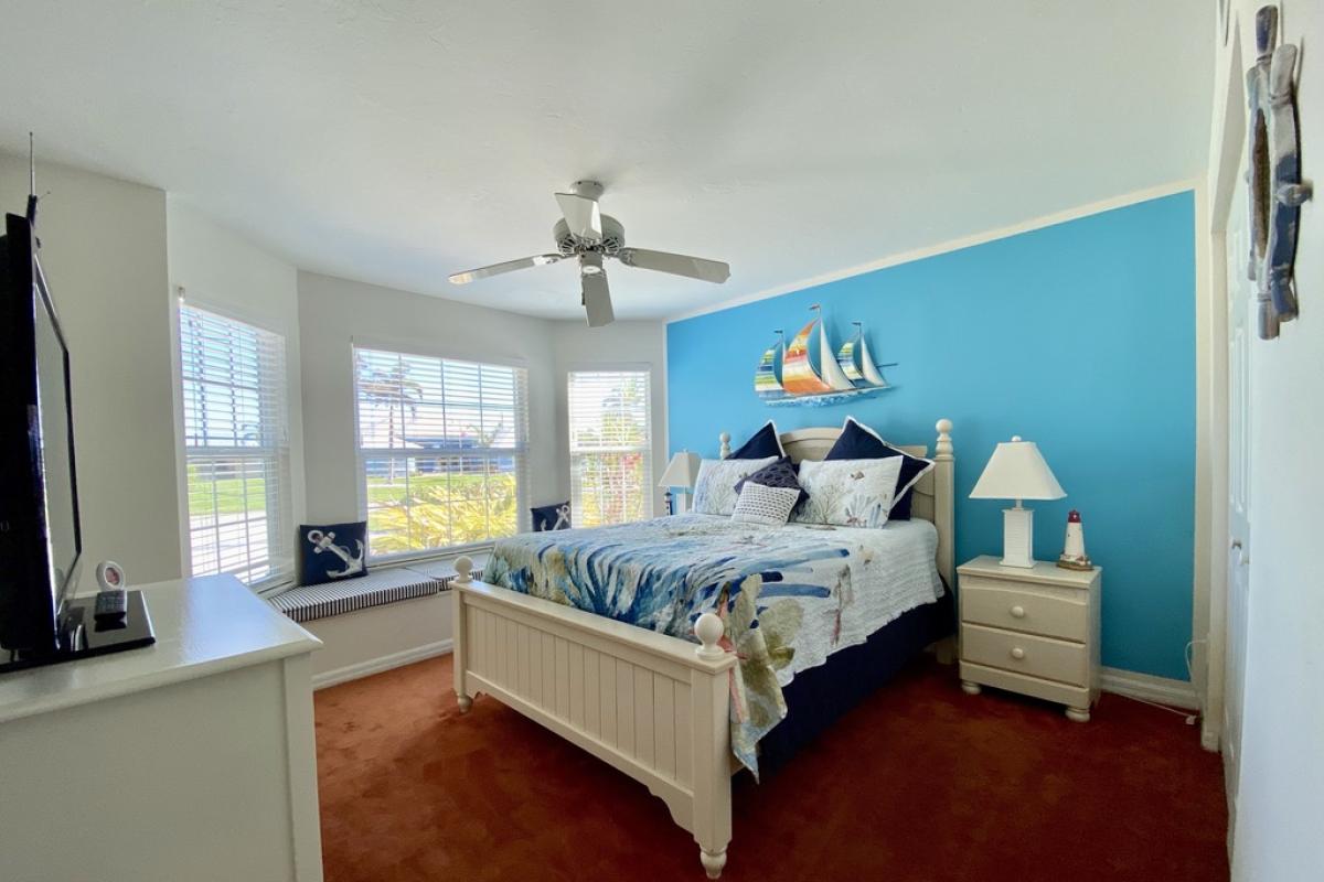 Guest bedroom 1